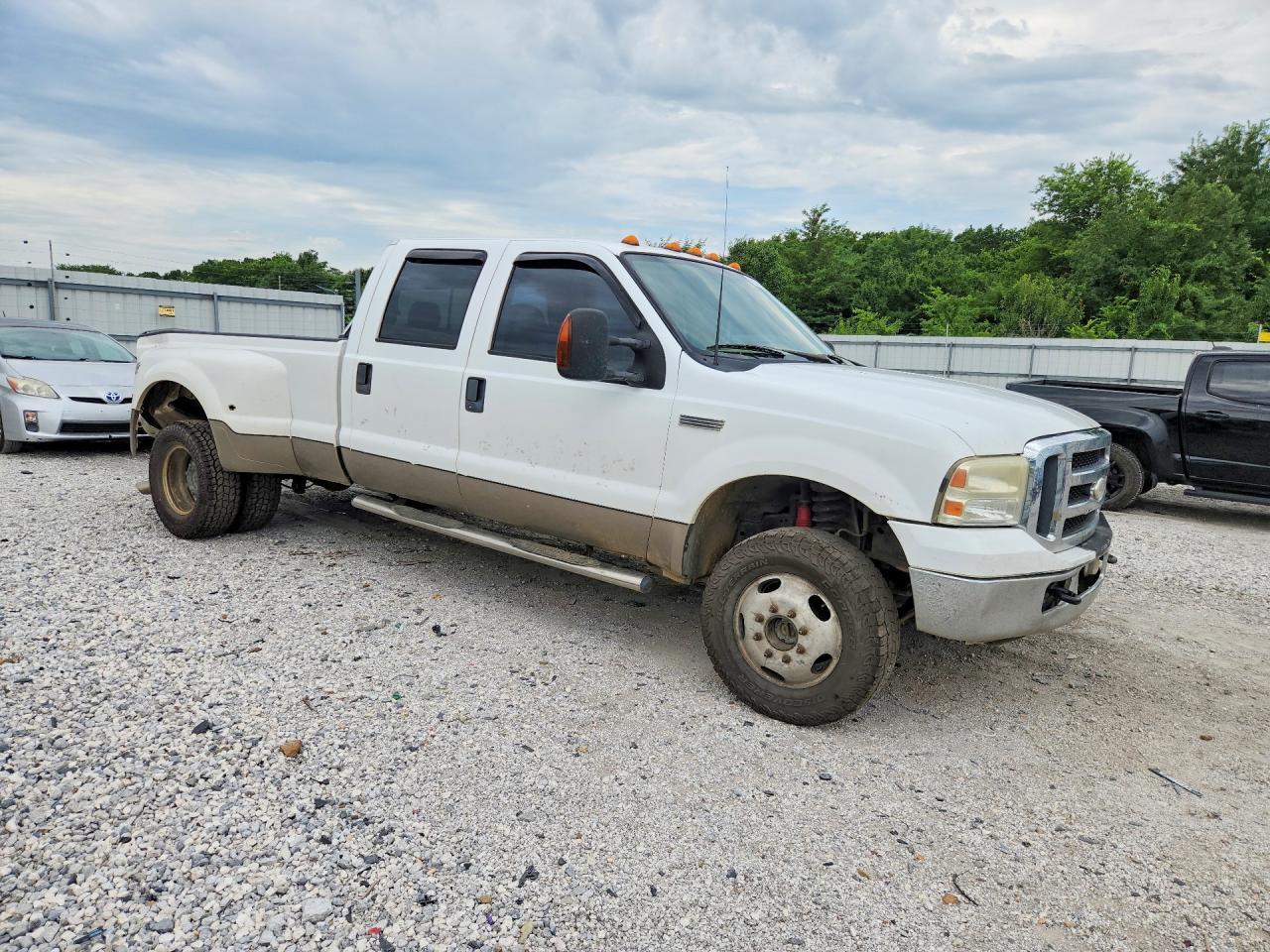 2005 Ford F350 Super Duty - Фото 4