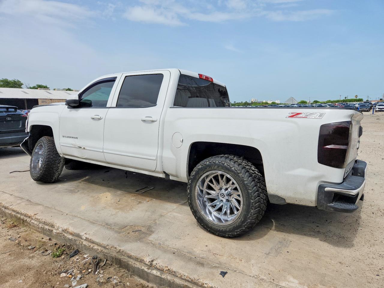 2016 Chevrolet Silverado K1500 Lt - Image 2