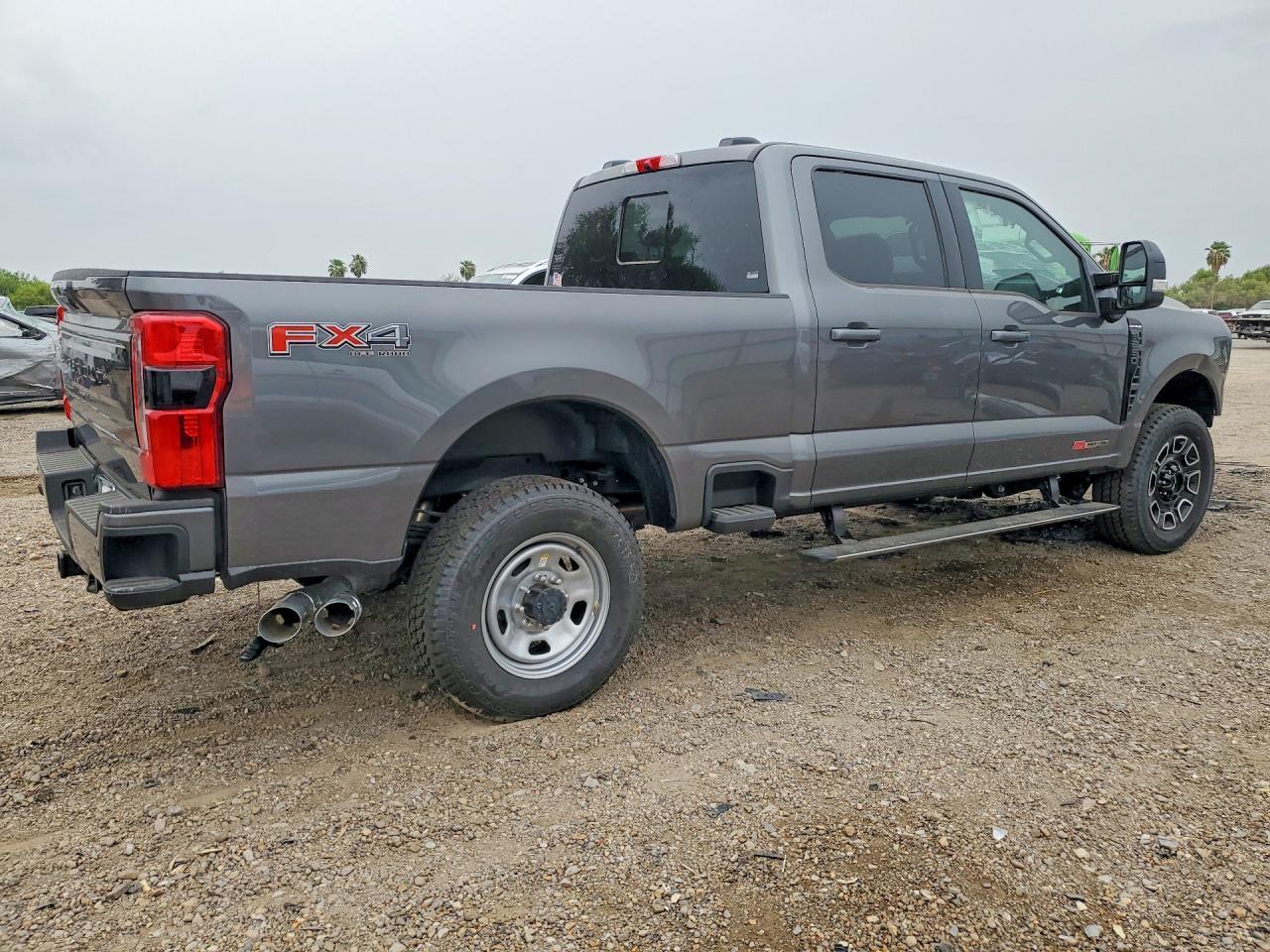 2026 Ford F250 Super Duty - Фото 3
