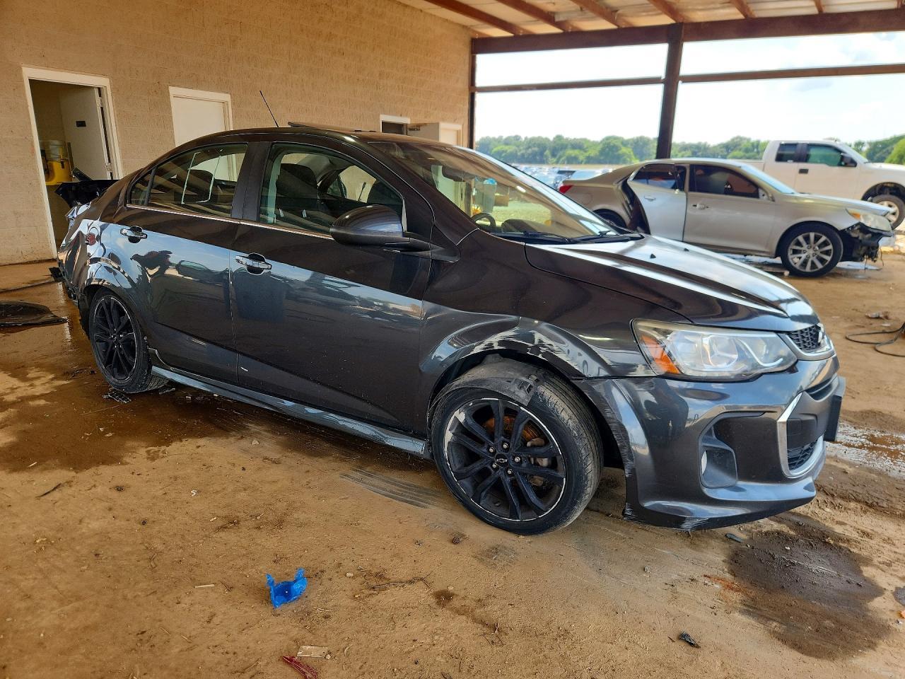 2018 Chevrolet Sonic Lt - Фото 4