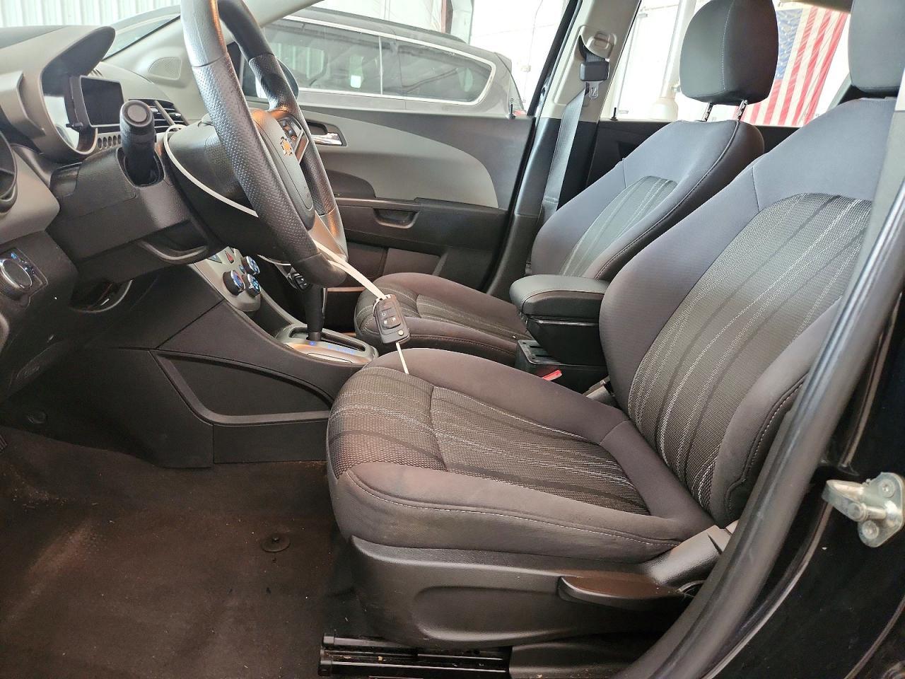 2015 Chevrolet Sonic Lt - Фото 7