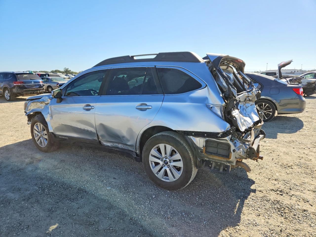 2019 Subaru Outback 2.5I Premium - Image 2