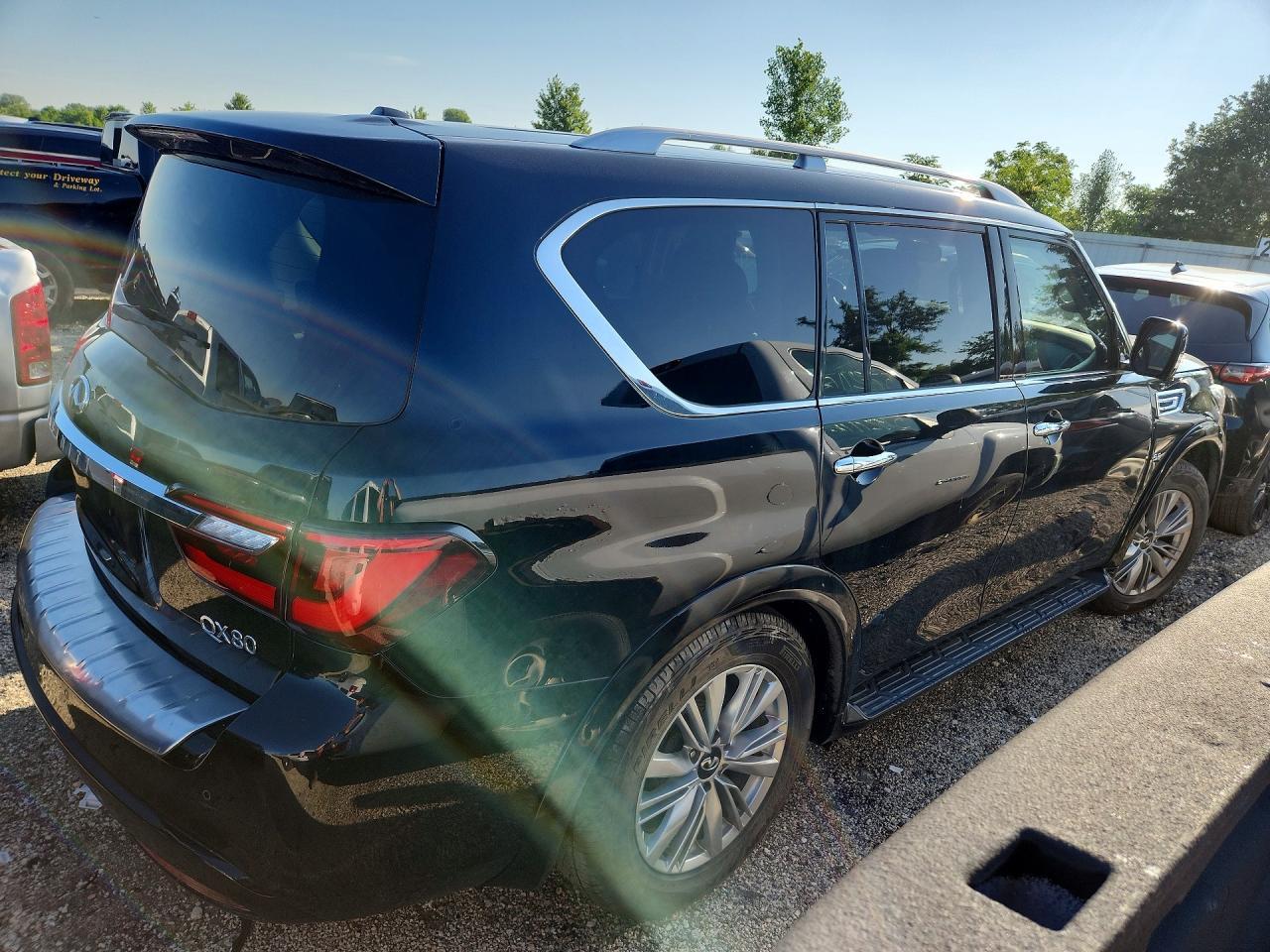 2019 Infiniti Qx80 Luxe - Image 3