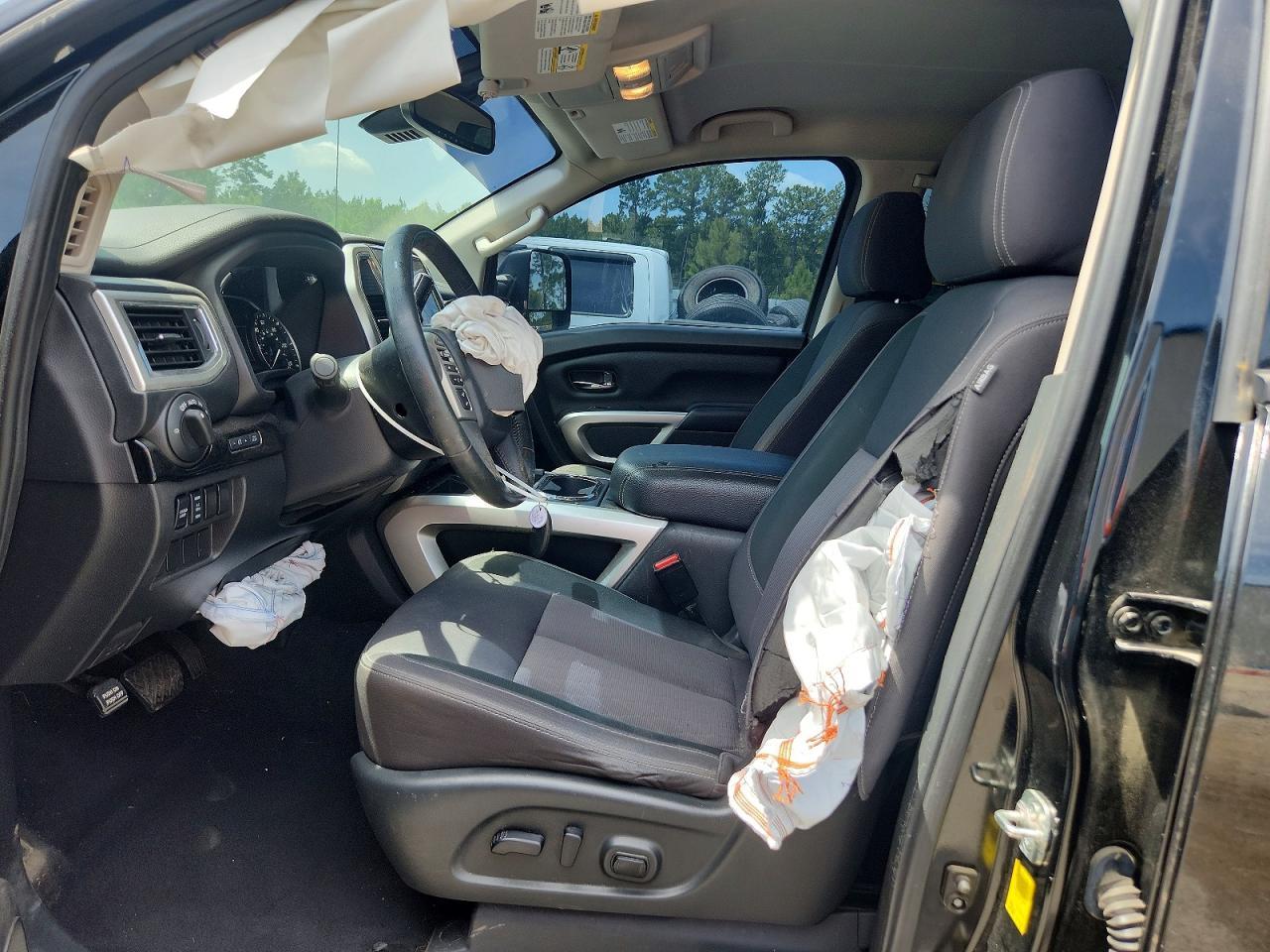 2021 Nissan Titan Sv - Image 7