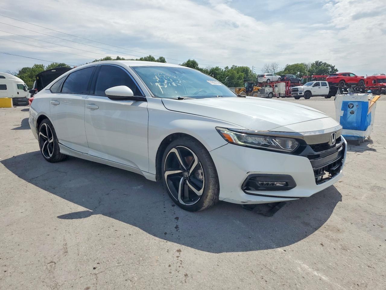 2018 Honda Accord Sport - Image 4