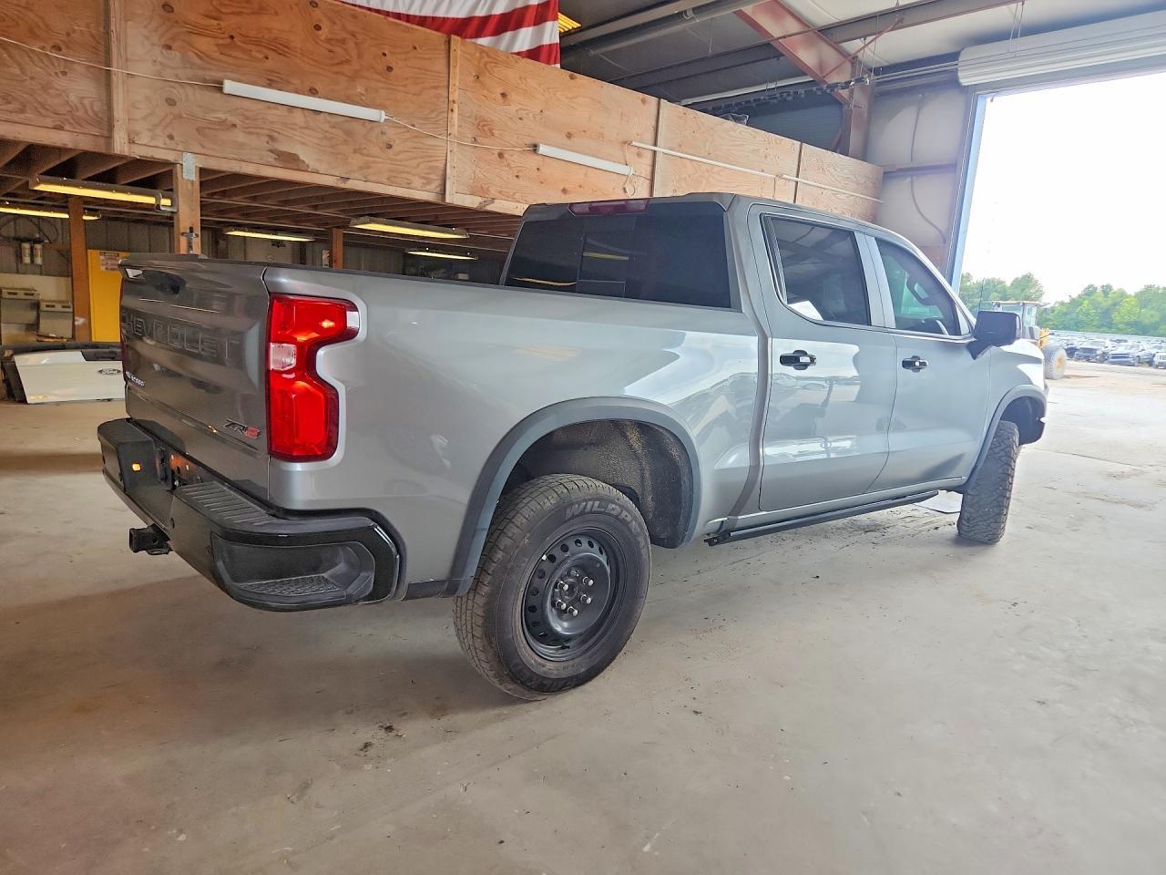 2024 Chevrolet Silverado K1500 Zr2 - Фото 3