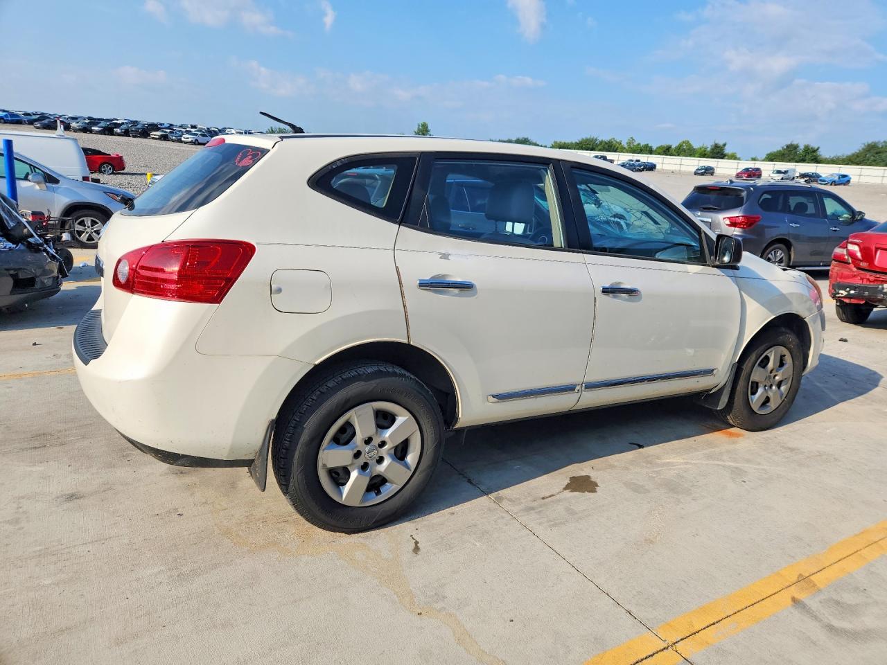 2015 Nissan Rogue Select S - Фото 3