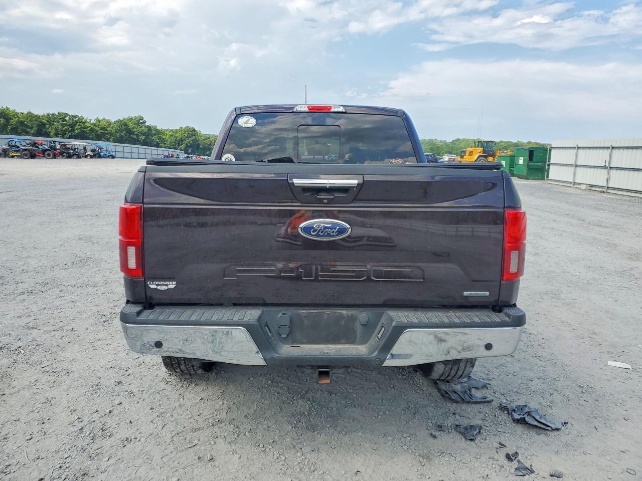 2020 Ford F150 Lariat - Image 6