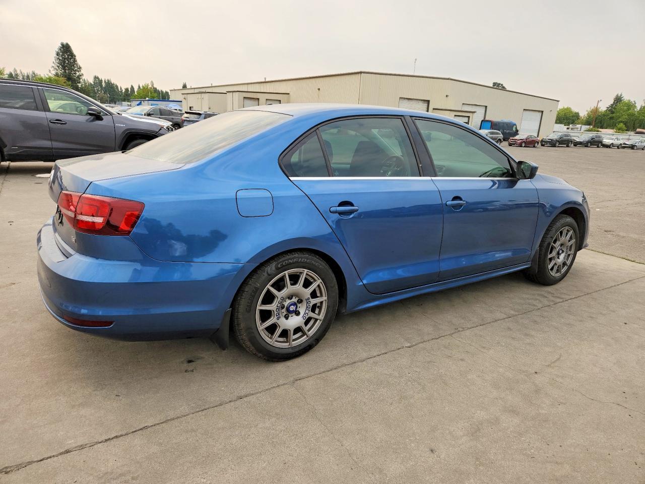 2017 Volkswagen Jetta S - Фото 3