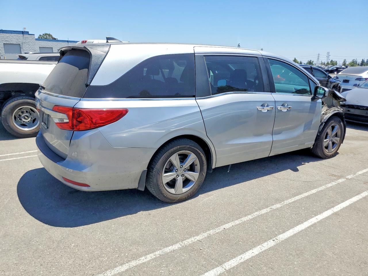 2019 Honda Odyssey Ex - Фото 3