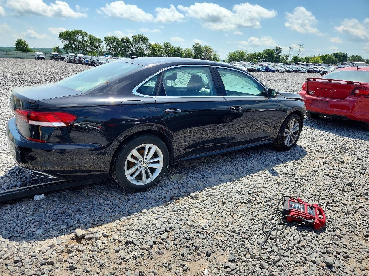 2020 Volkswagen Passat Se - Фото 3