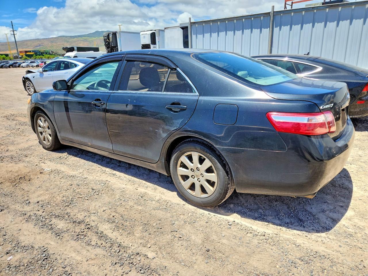 2008 Toyota Camry Le V6 - Image 2