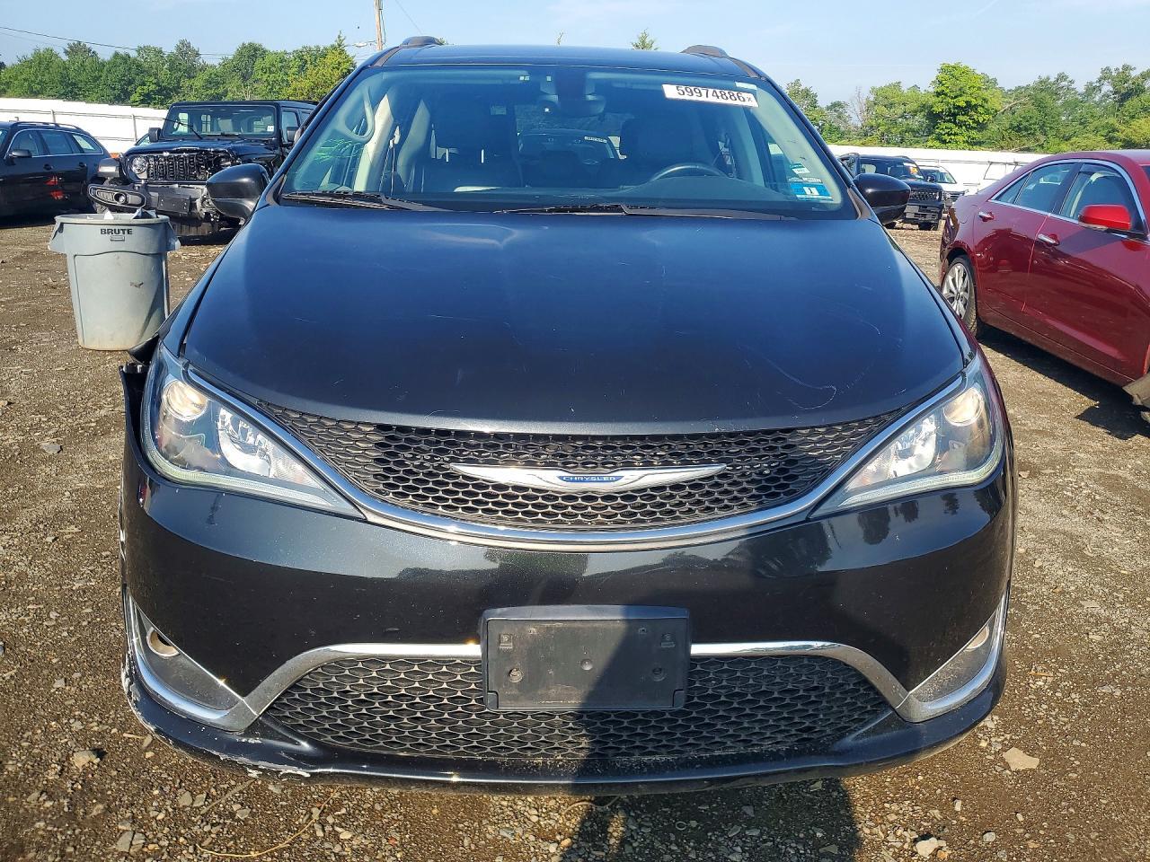 2019 Chrysler Pacifica Touring L - Image 5