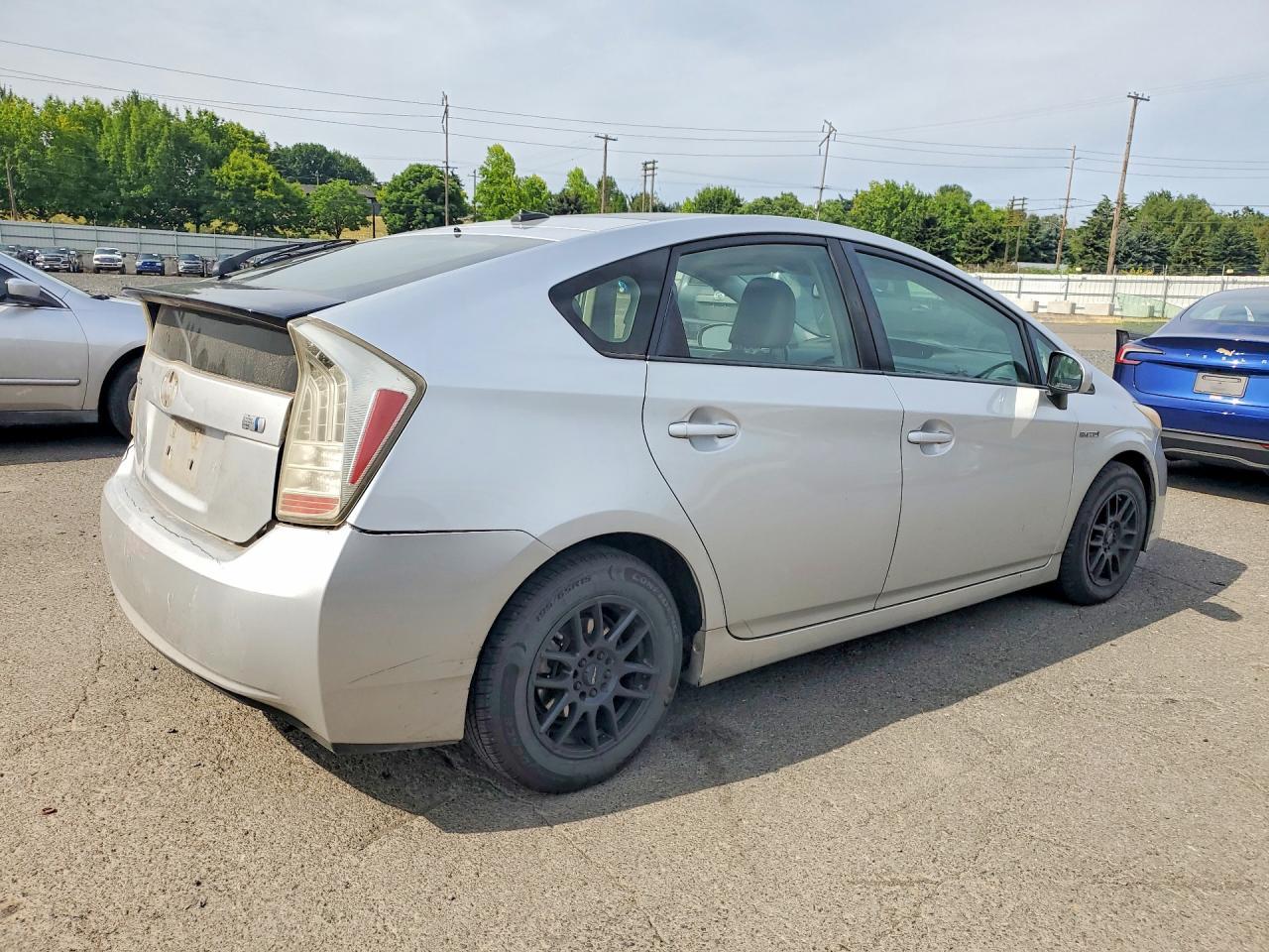2011 Toyota Prius Four - Фото 3