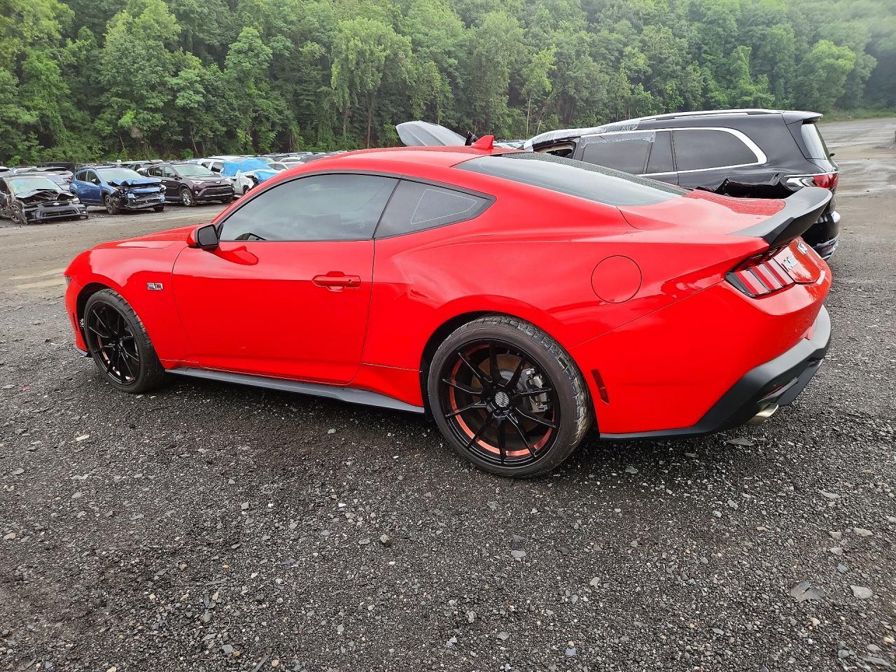 2024 Ford Mustang Gt - Фото 2