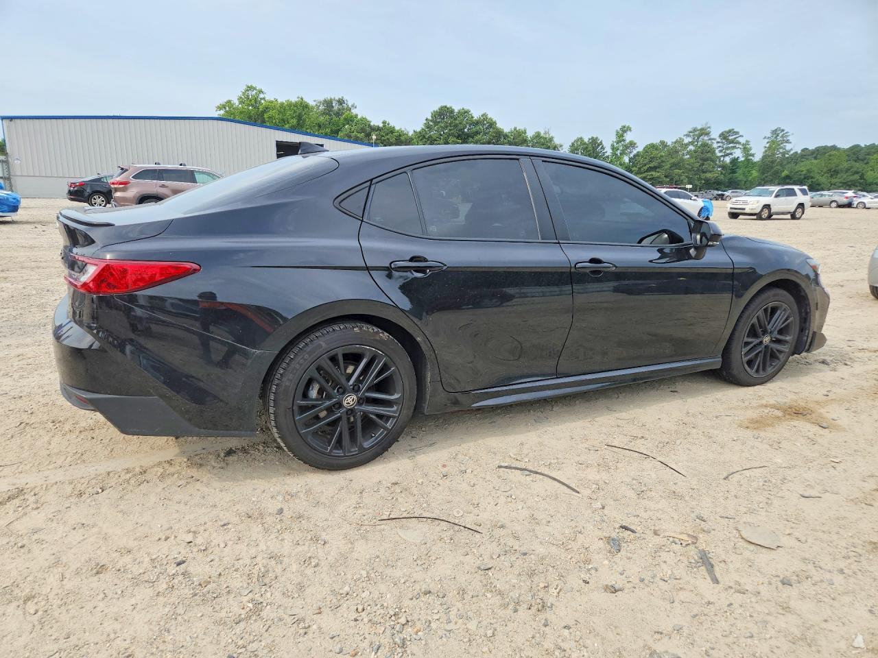 2025 Toyota Camry Se - Image 3