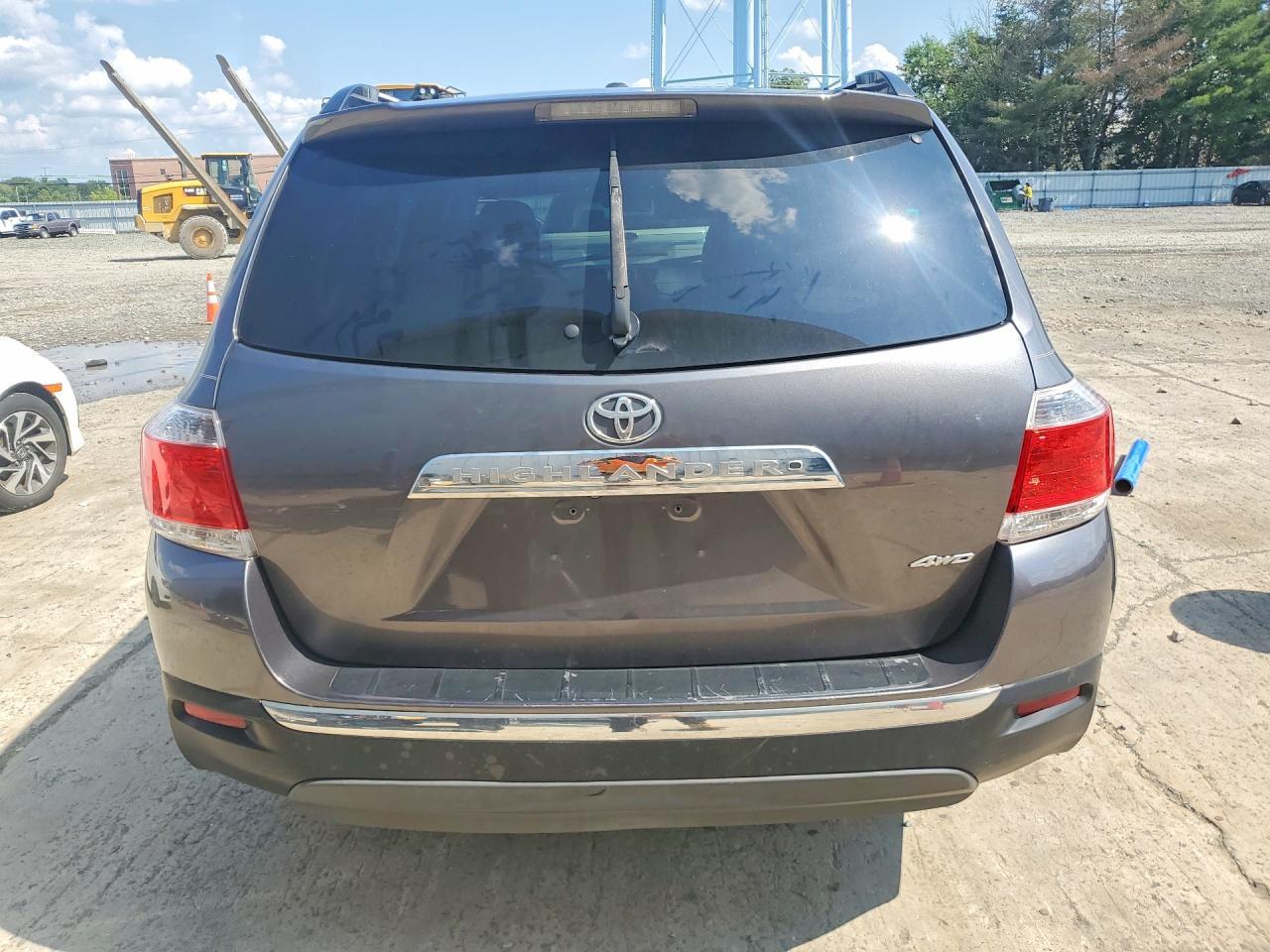 2011 Toyota Highlander Se - Фото 6
