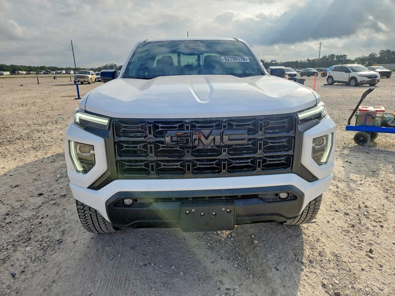 2025 GMC Canyon Elevation - Image 5