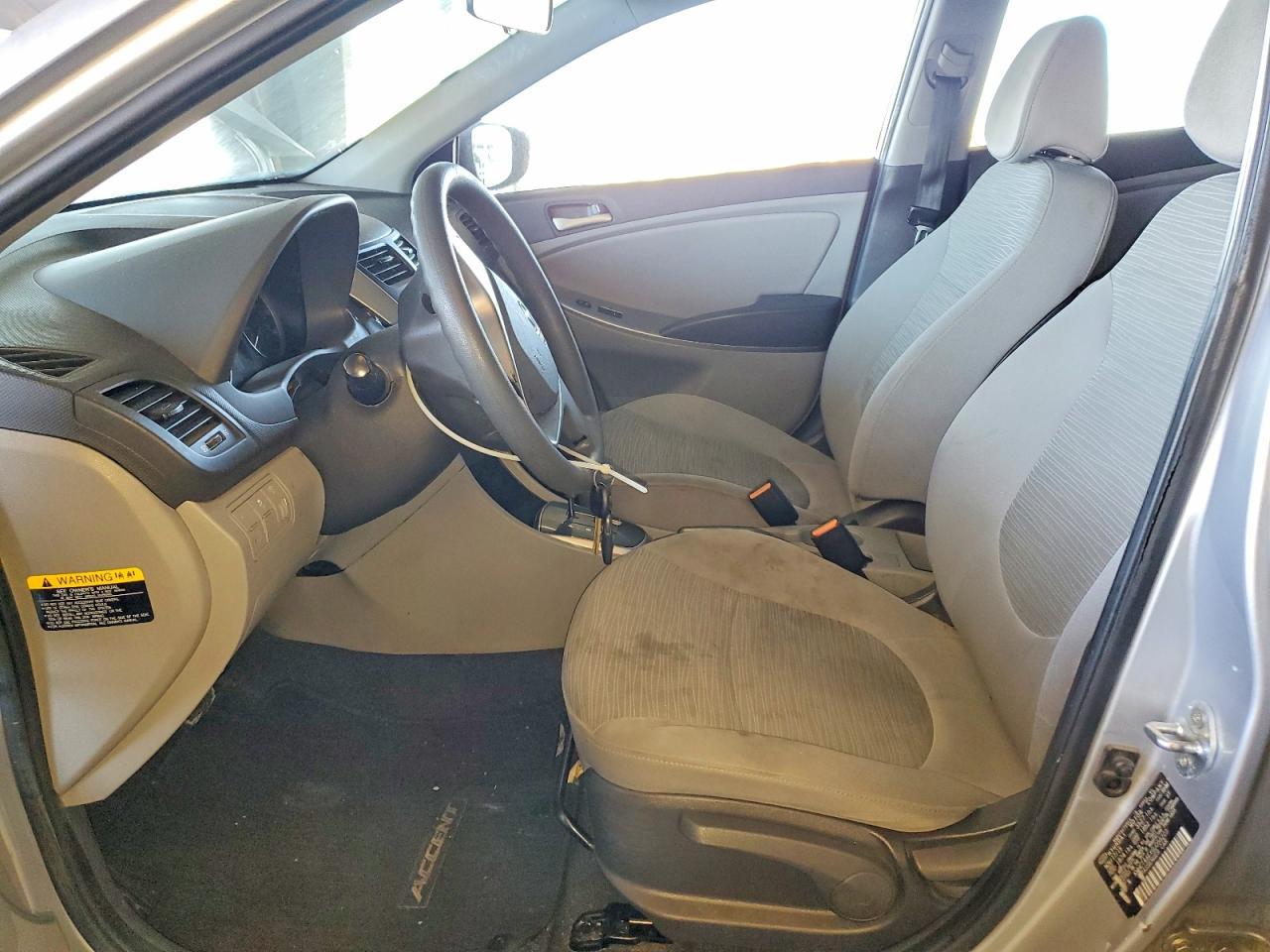 2016 Hyundai Accent - Фото 7