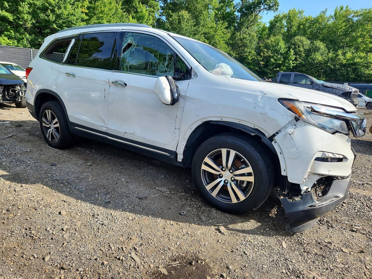 2021 Honda Pilot Touring - Image 4