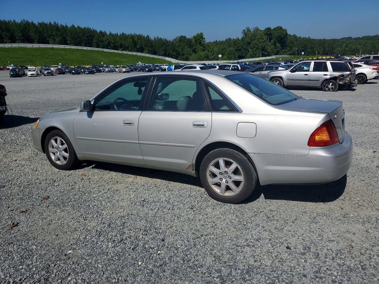 2002 Toyota Avalon - Фото 2