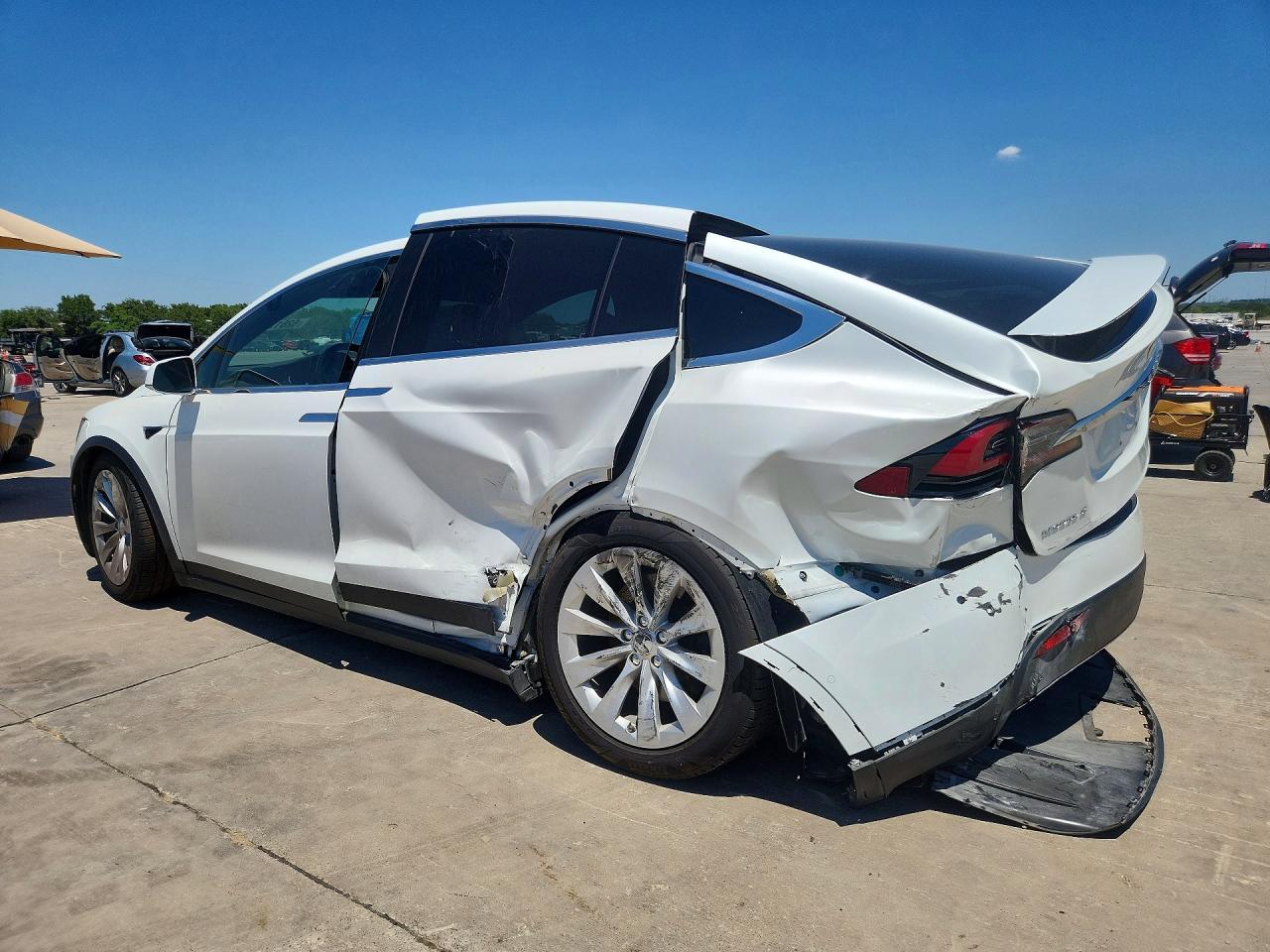 2018 Tesla Model X - Image 2