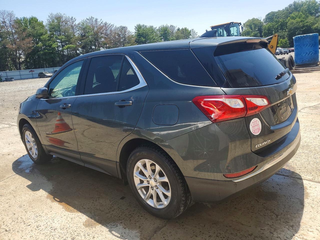 2020 Chevrolet Equinox Lt - Image 2