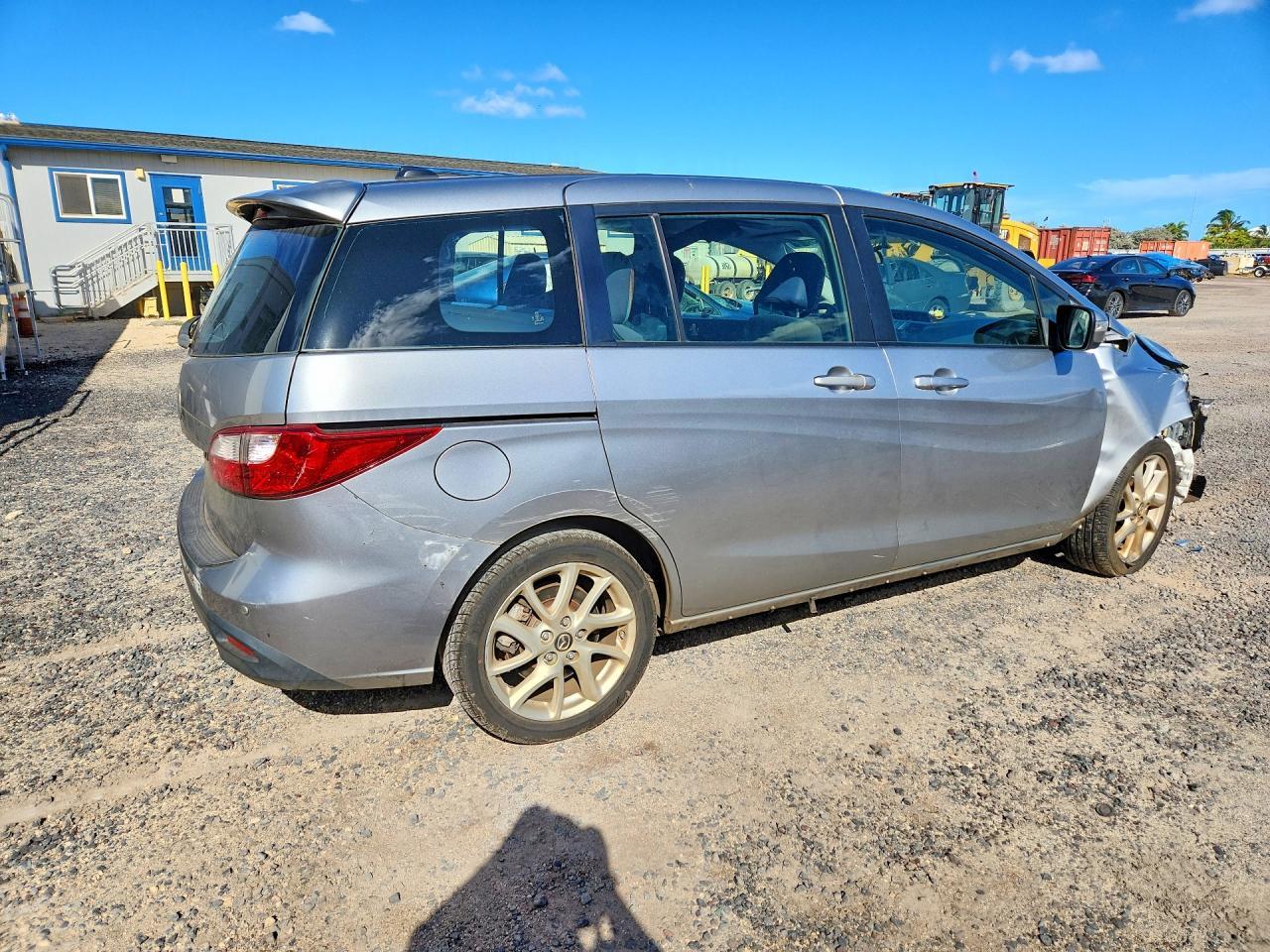 2014 Mazda 5 Touring - Image 3