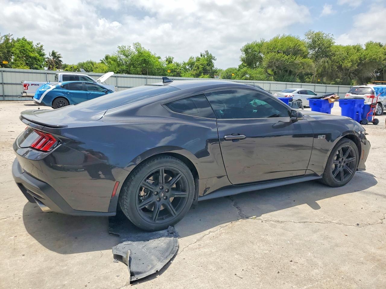 2024 Ford Mustang Gt - Фото 3