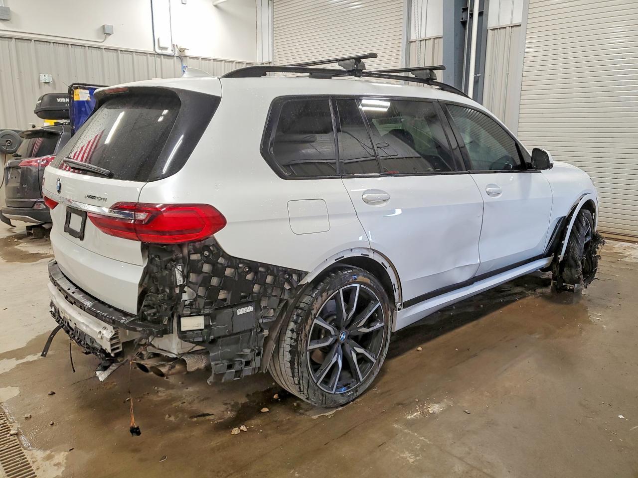 2019 BMW X7 xDrive50I - Image 3