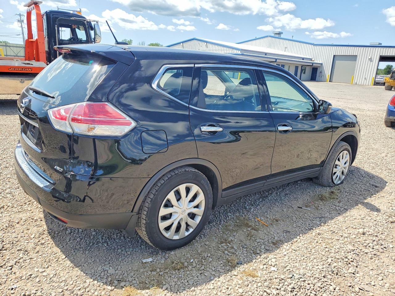 2015 Nissan Rogue S - Фото 3