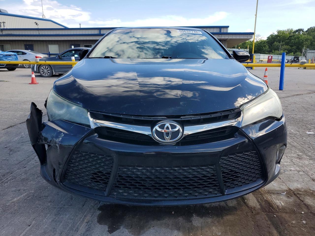 2017 Toyota Camry Se - Image 5