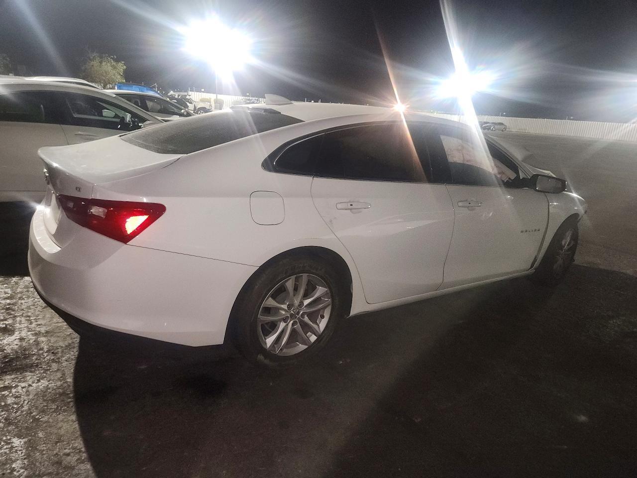 2017 Chevrolet Malibu Lt - Фото 3
