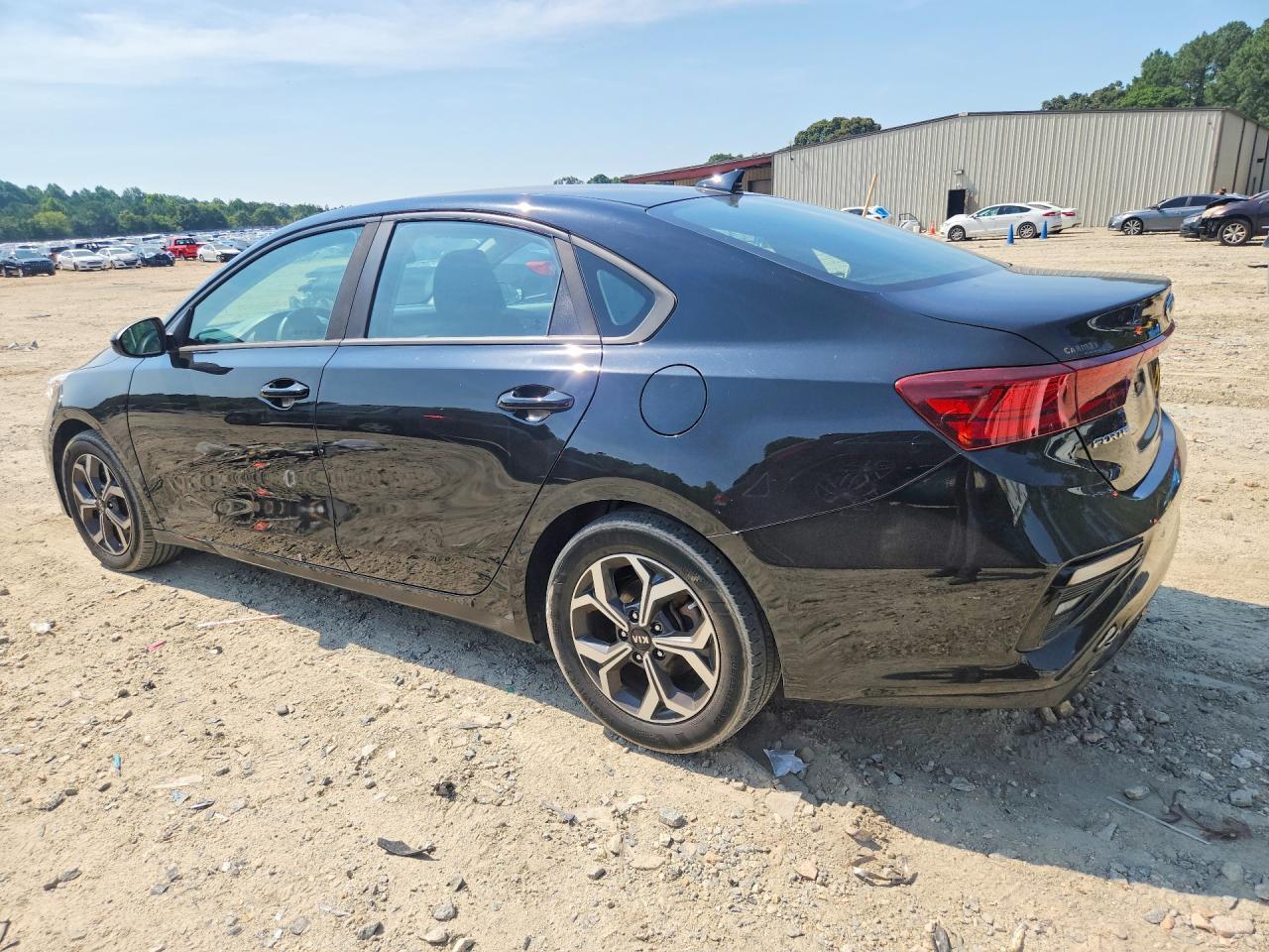 2019 Kia Forte Lxs - Фото 2