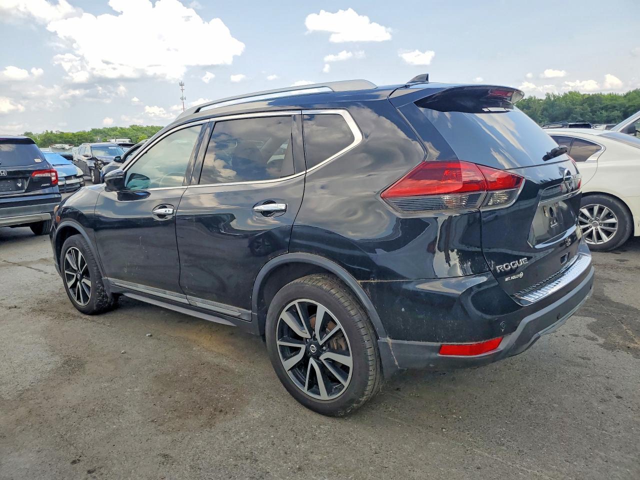 2019 Nissan Rogue Sl - Image 2