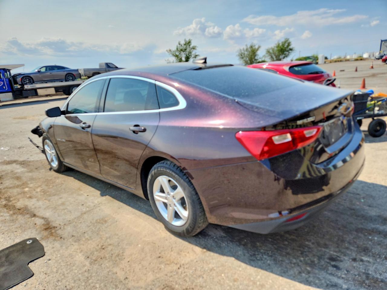 2021 Chevrolet Malibu Ls - Фото 2