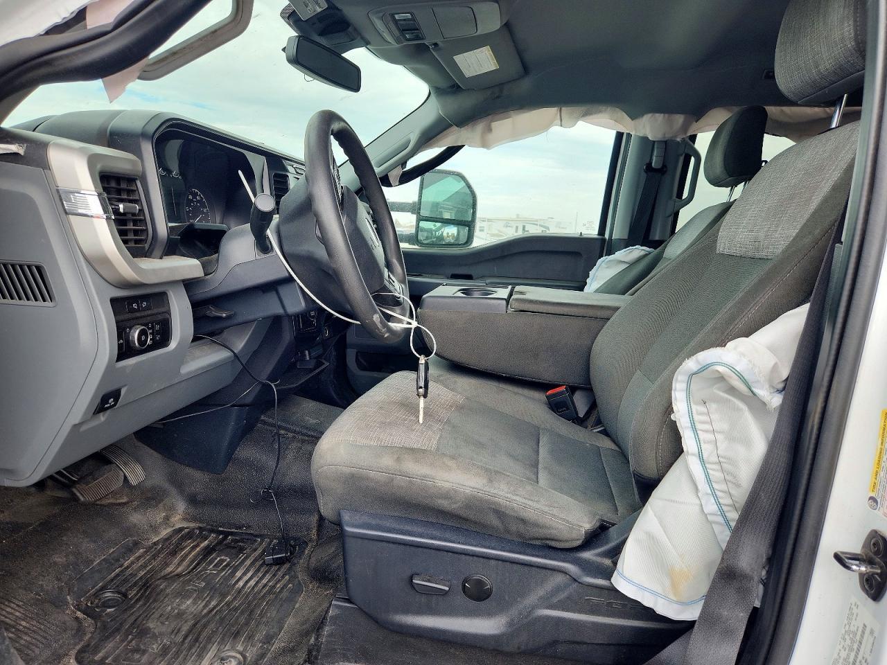 2023 Ford F250 Super Duty - Фото 7