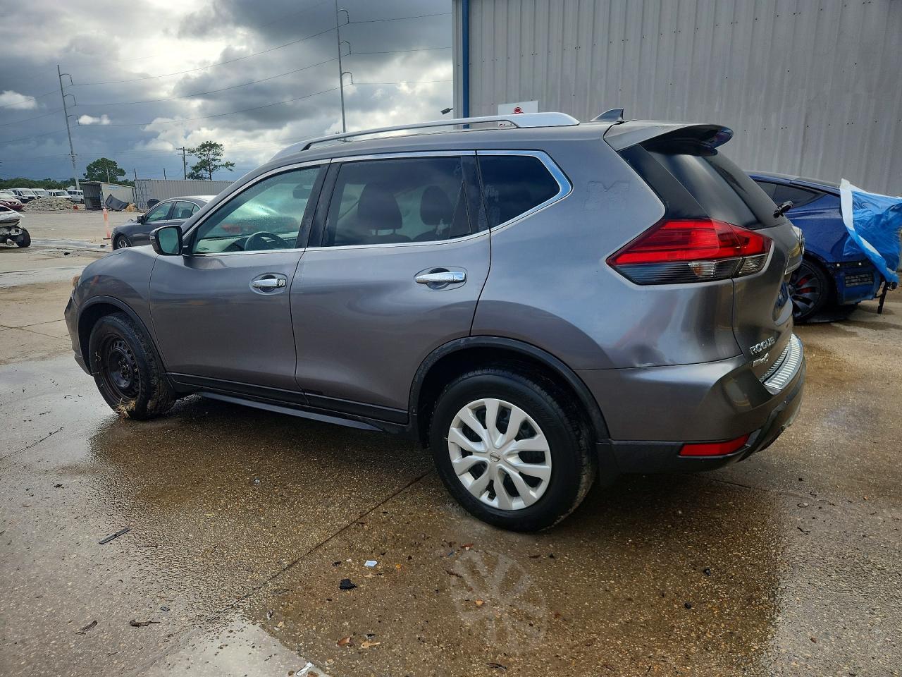 2017 Nissan Rogue S - Фото 2