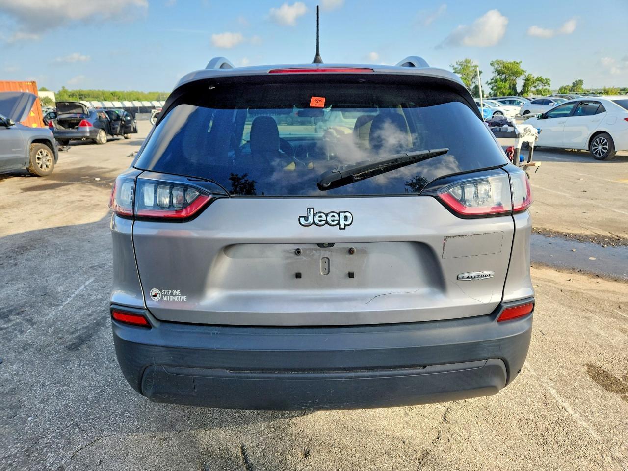 2020 Jeep Cherokee Latitude - Фото 6