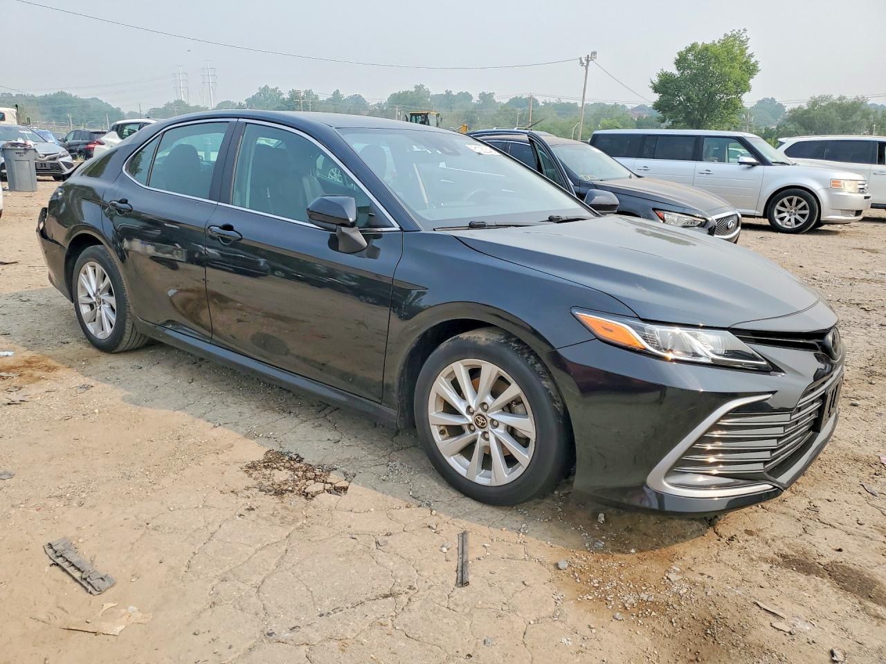 2023 Toyota Camry Le - Фото 4