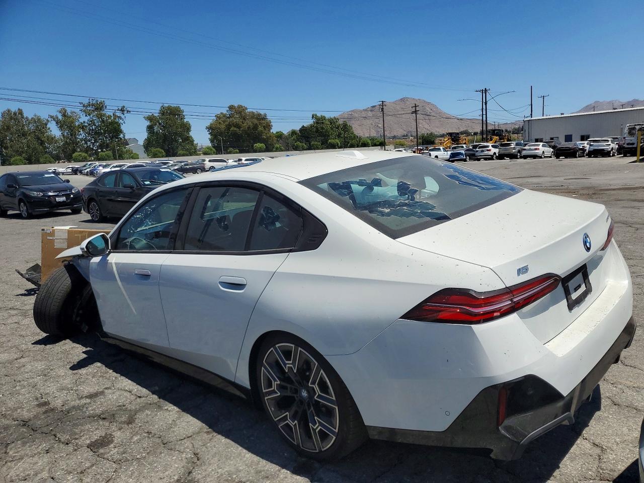 2024 BMW I5 Edrive 40 - Фото 2