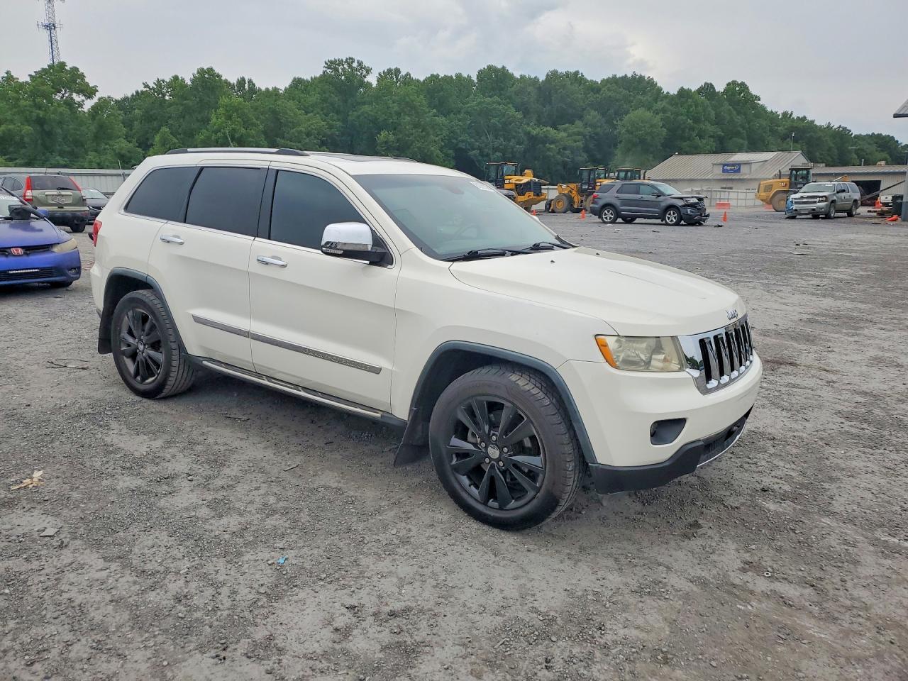 2012 Jeep Grand Cherokee Limited - Image 4