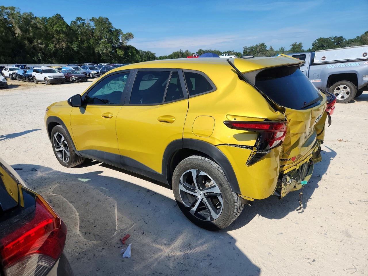 2025 Chevrolet Trax 1Rs - Image 2