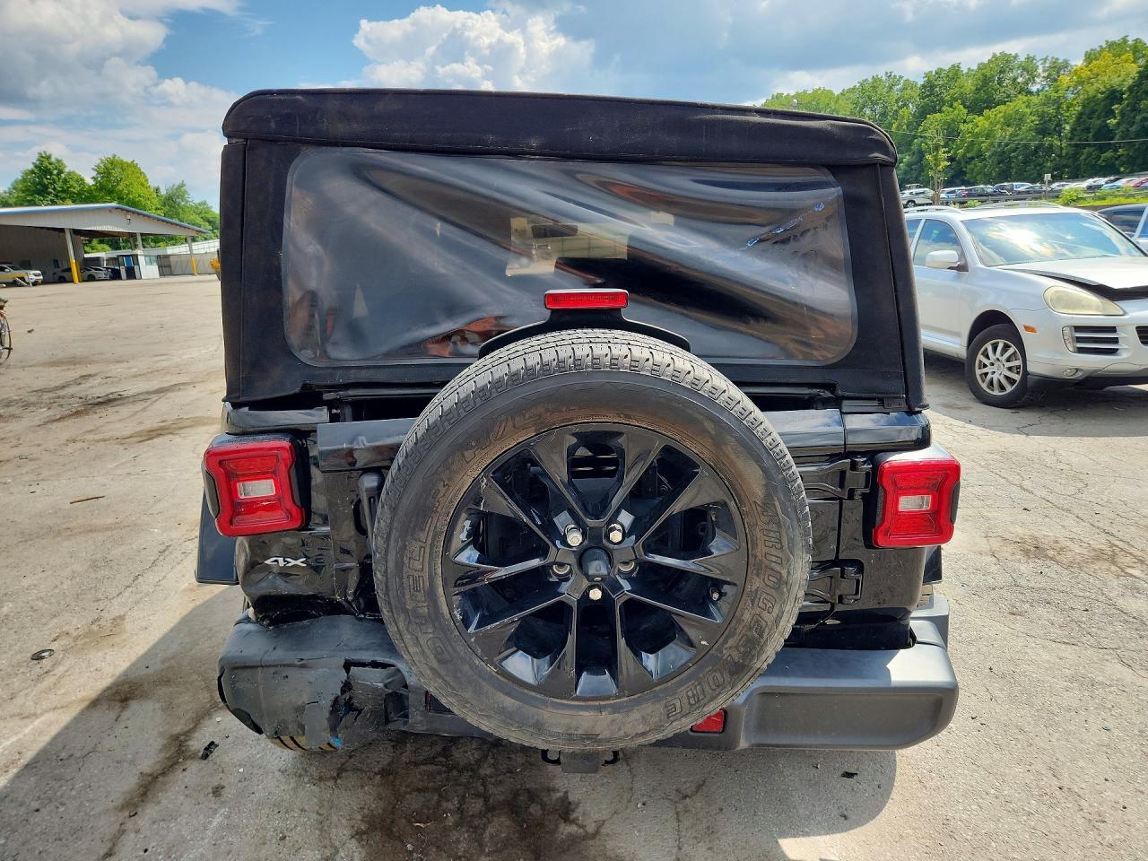 2022 Jeep Wrangler Unlimited Sahara 4Xe - Image 6