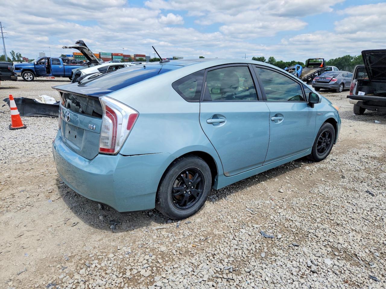 2013 Toyota Prius Three - Фото 3