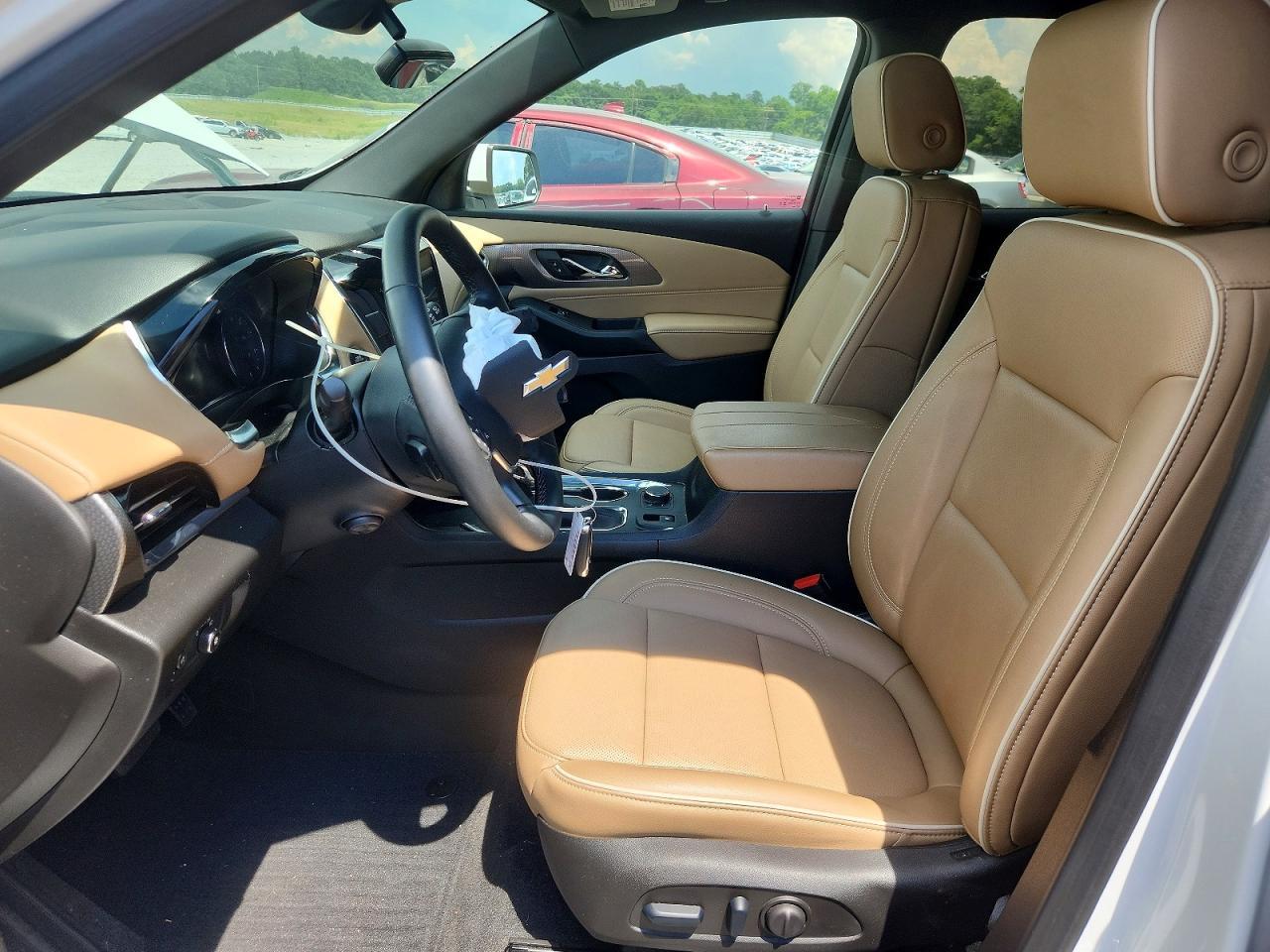 2023 Chevrolet Traverse Premier - Image 7