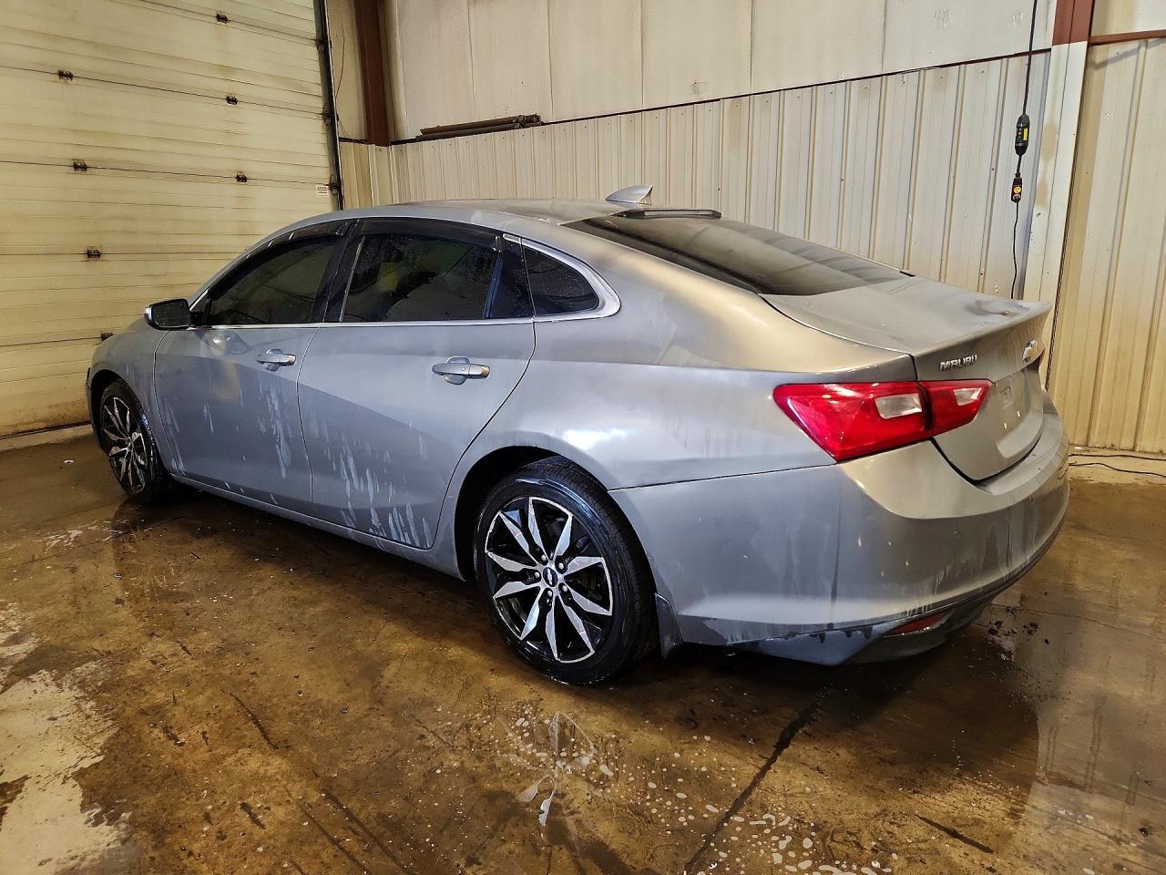 2017 Chevrolet Malibu Lt - Фото 2