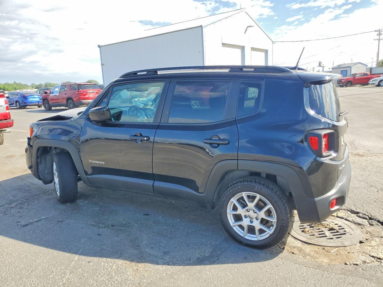 2020 Jeep Renegade - Фото 2