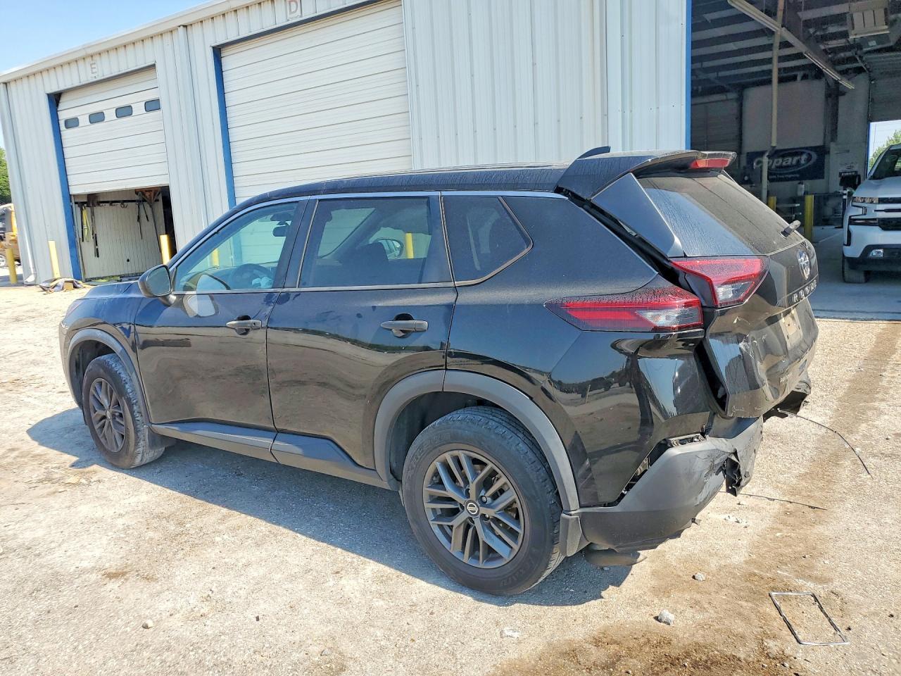 2021 Nissan Rogue S - Фото 2