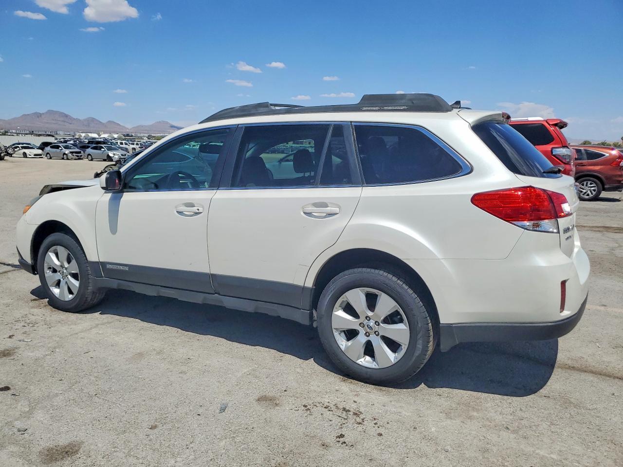 2011 Subaru Outback 2.5I Limited - Фото 2